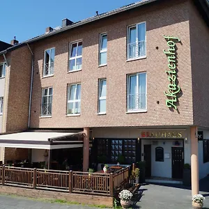 3* Konukevi Akazienhof & Brauhaus