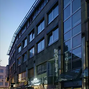 3* Otel Opera